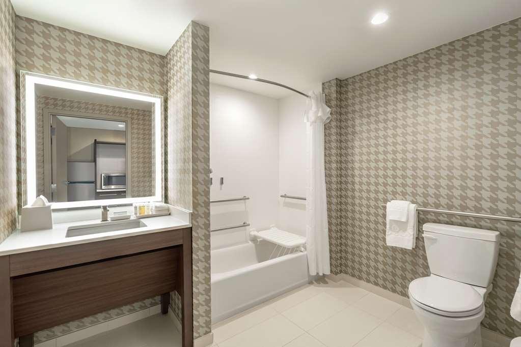 Home2 Suites By Hilton Woodland Hills Los Angeles Bagian luar foto