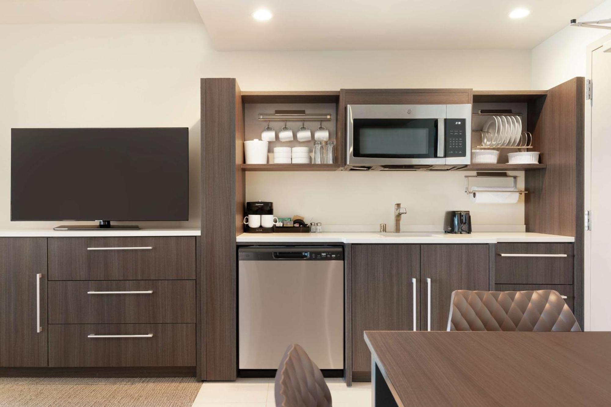 Home2 Suites By Hilton Woodland Hills Los Angeles Bagian luar foto
