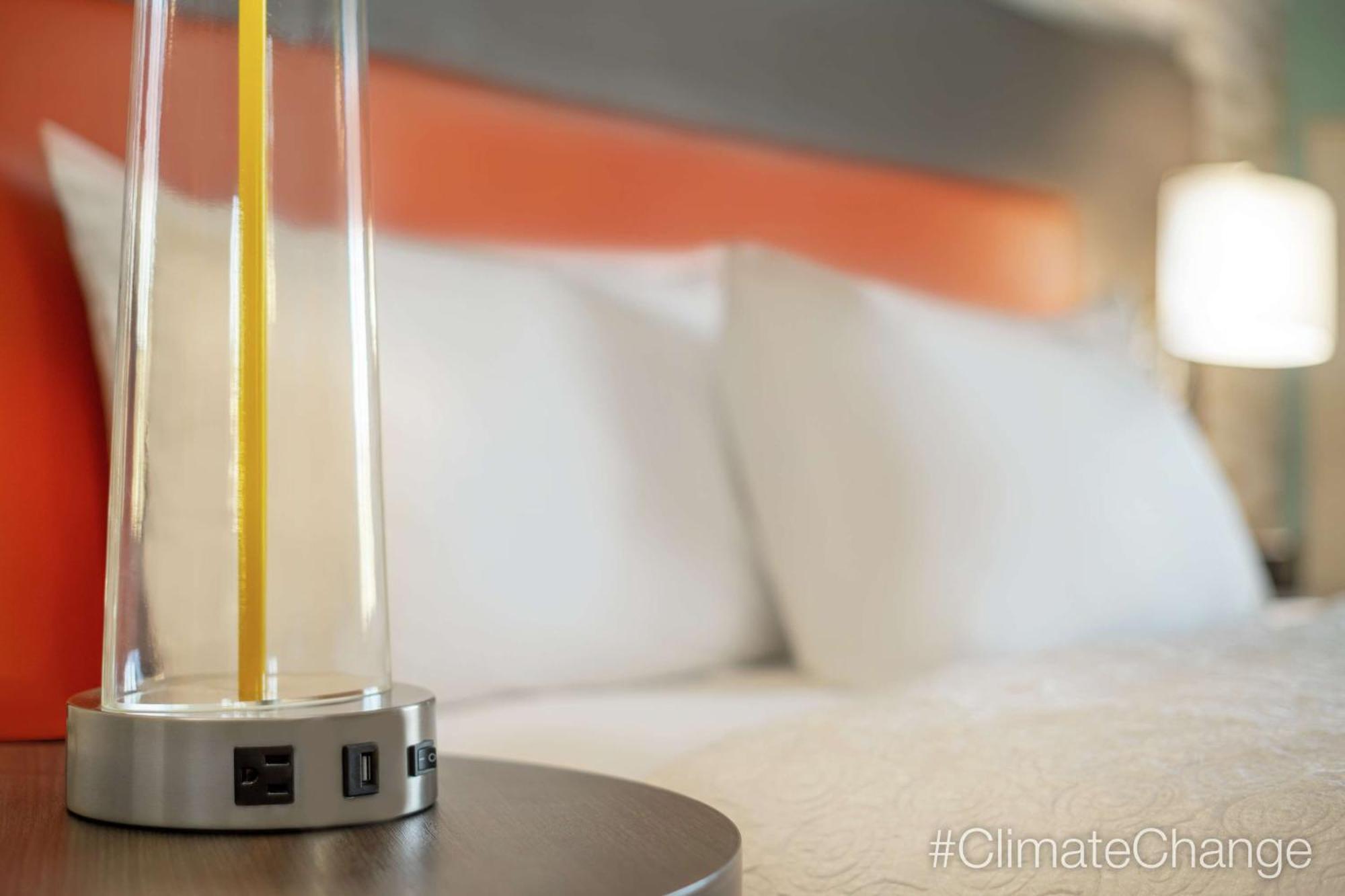 Home2 Suites By Hilton Woodland Hills Los Angeles Bagian luar foto