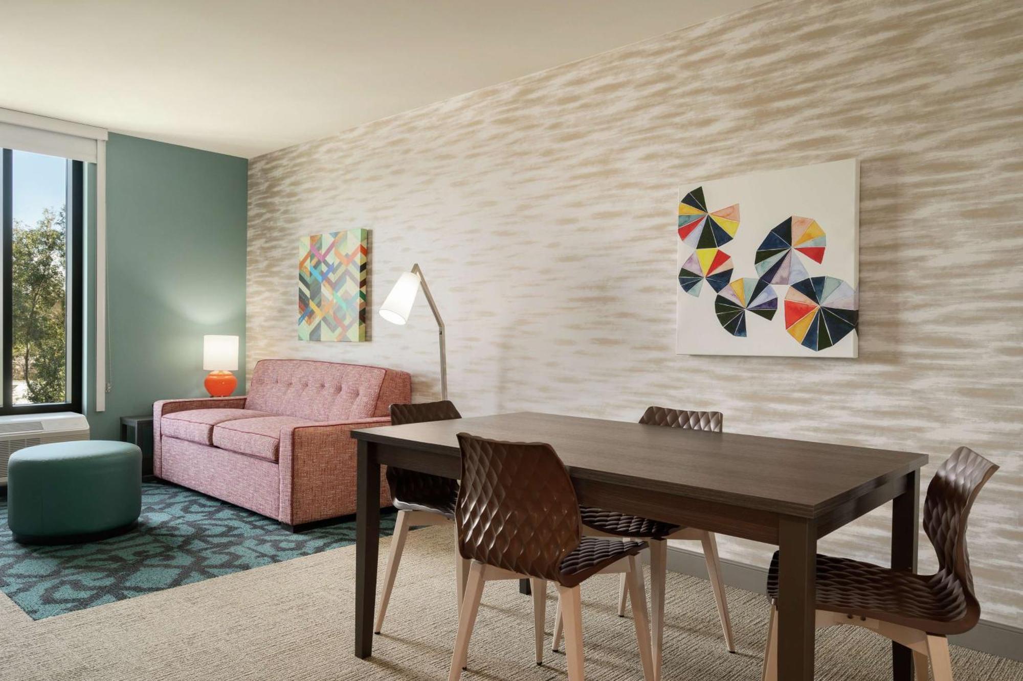 Home2 Suites By Hilton Woodland Hills Los Angeles Bagian luar foto