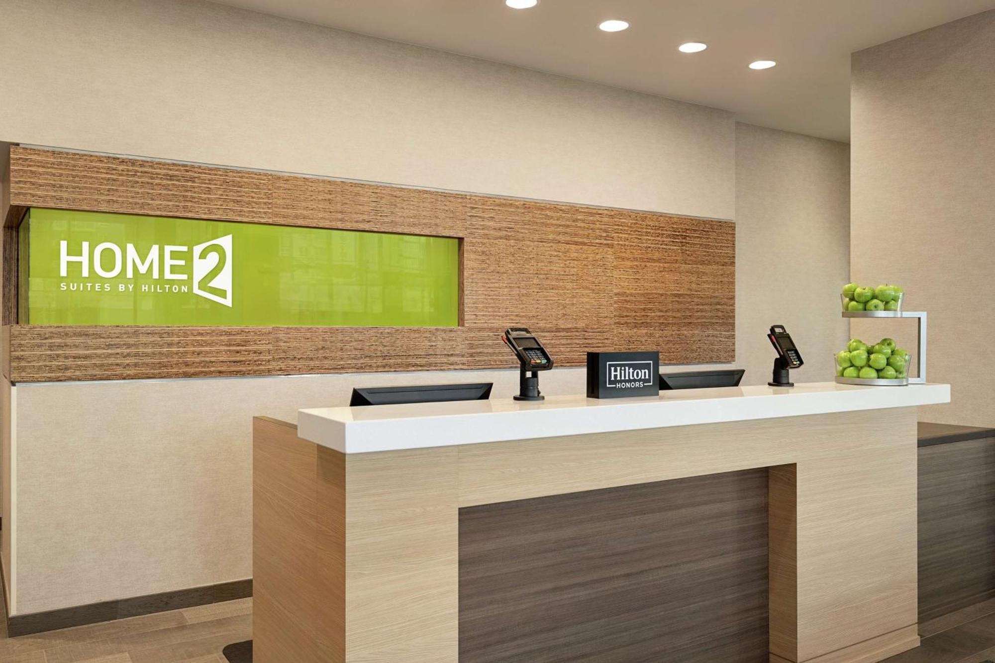 Home2 Suites By Hilton Woodland Hills Los Angeles Bagian luar foto