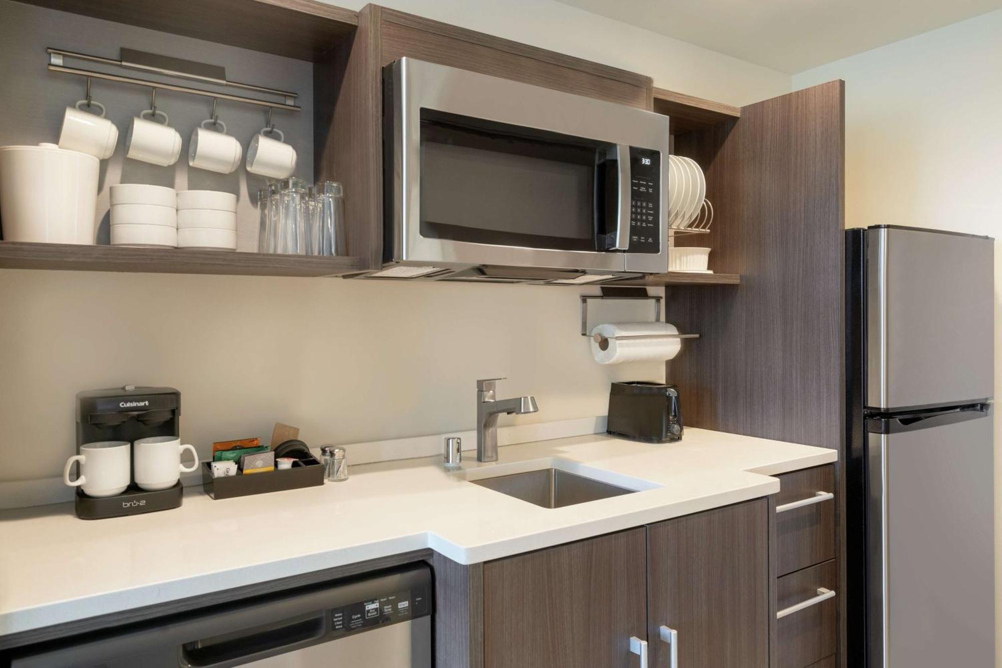 Home2 Suites By Hilton Woodland Hills Los Angeles Bagian luar foto