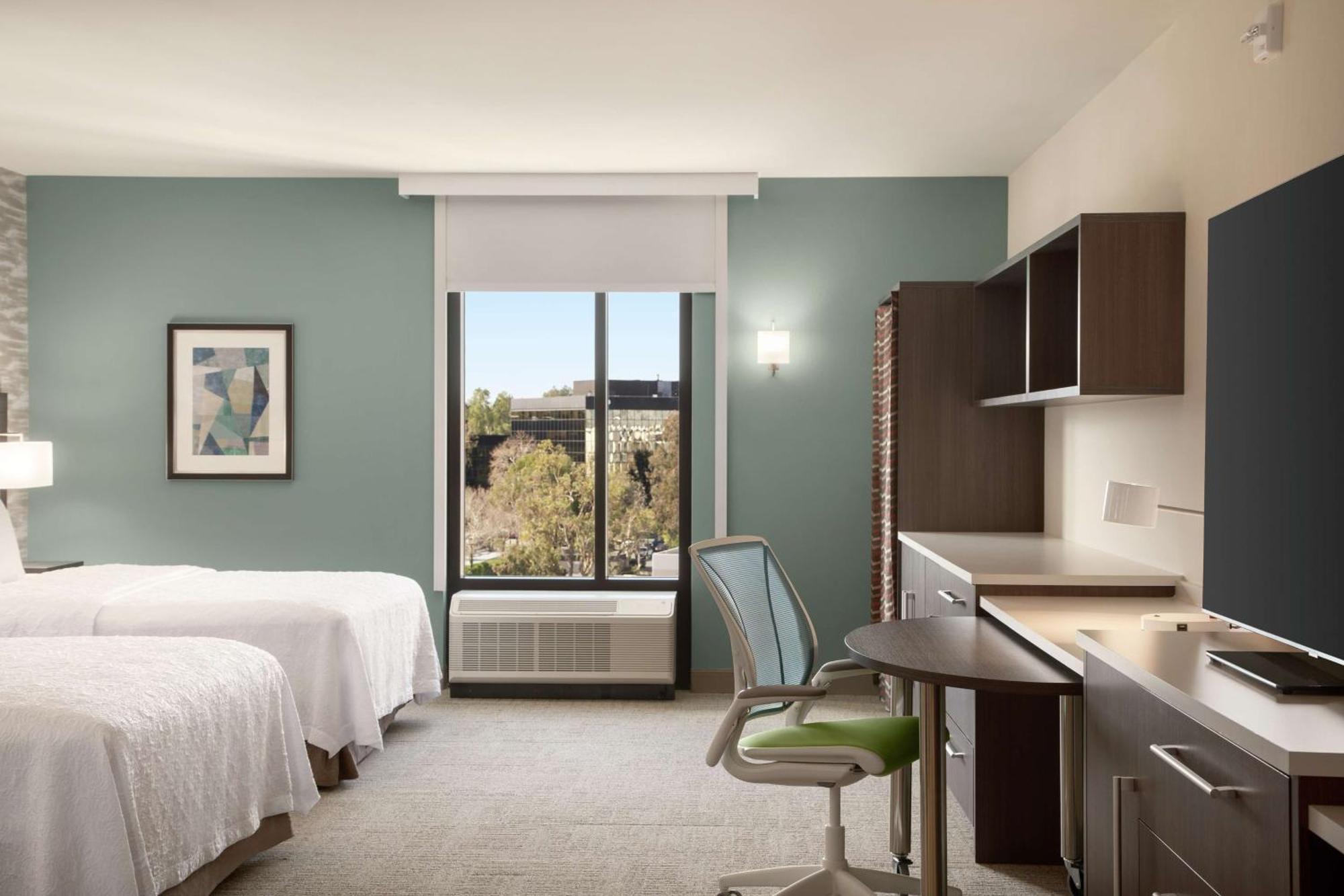 Home2 Suites By Hilton Woodland Hills Los Angeles Bagian luar foto
